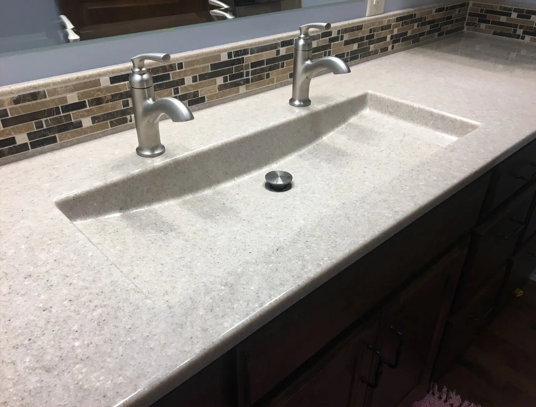 Contemporary Onyx lavatory
